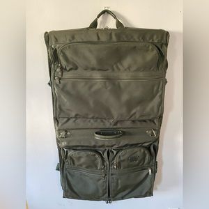 TUMI, 231M3, Green Bi Fold Garment Bag Travel Luggage, 39" by 24", 18" b…